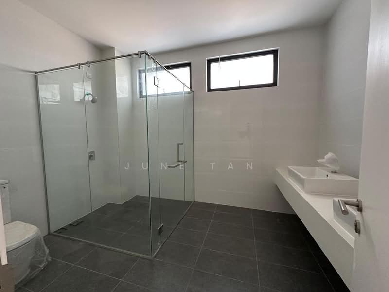 Rumah Berkembar untuk Dijual di Johor Bahru (Johor) - June Tan - Bathroom - PropertyGuru.com.my