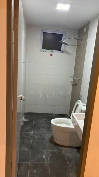 Condominium for Sale at Aurora Residence @ Lake Side City - Low Kok Pin - Bathroom - PropertyGuru.com.my