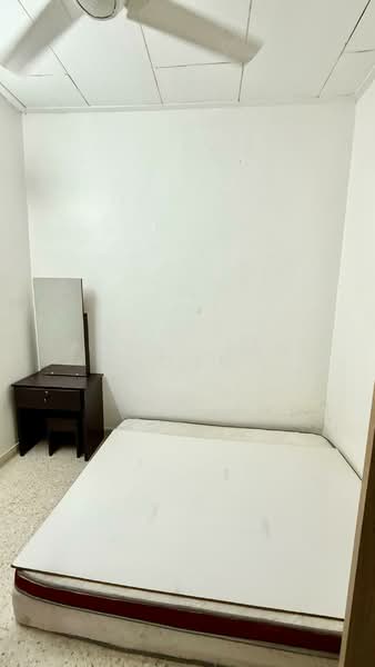 1-storey Terraced House for Rent in Taman Pelangi (Johor Bahru) - Pooi Leen Voon - Bedroom - PropertyGuru.com.my