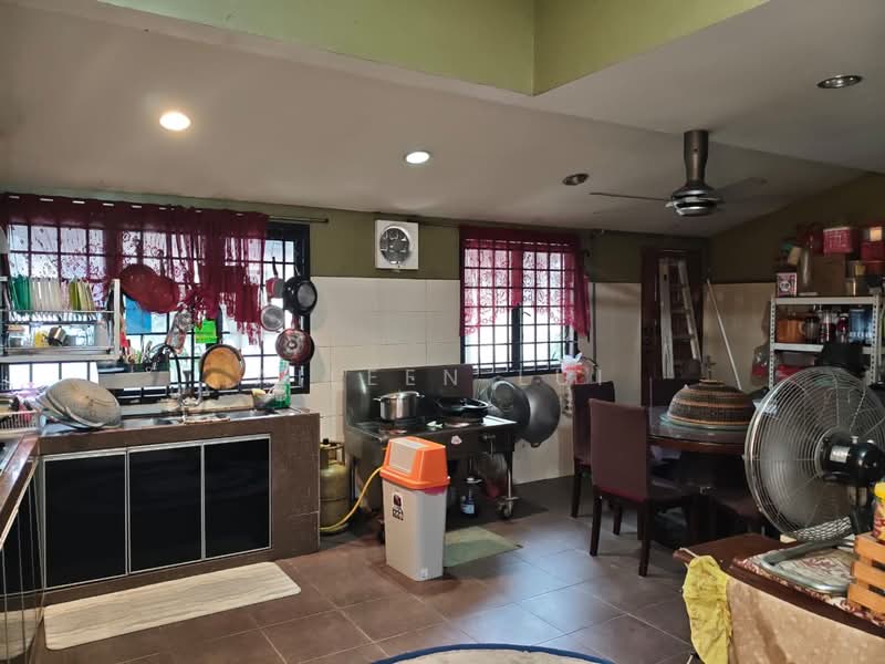 Rumah Teres 1 Tingkat untuk Dijual di Taman Daya (Johor Bahru) - Aileen Lui - Kitchen - PropertyGuru.com.my