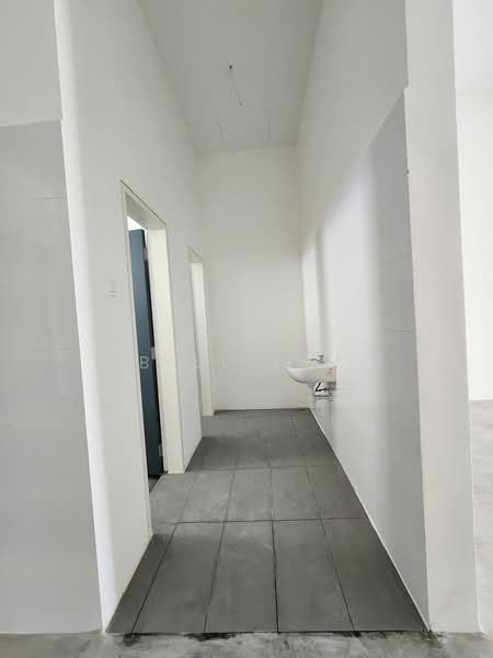 Shop for Rent in Eco Grandeur (Puncak Alam) - Bill Lim - Corridor - PropertyGuru.com.my