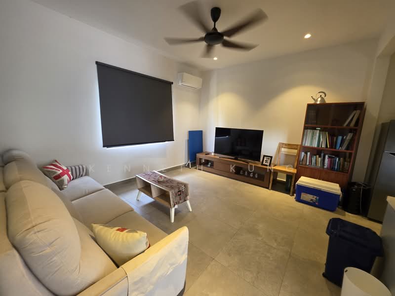 3-storey Terraced House for Sale in Pearl Hill (Tanjung Bungah) - Kenneth Kung - Living Room - PropertyGuru.com.my