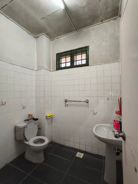 2-storey Terraced House for Sale in Taman Bukit Mewah (Tampoi) - Yosef Chong - PropertyGuru.com.my