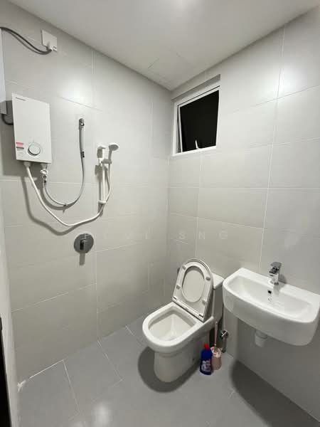 Service Residence for Rent at TRELLIS RESIDENCES - Poul Sng - Bathroom - PropertyGuru.com.my