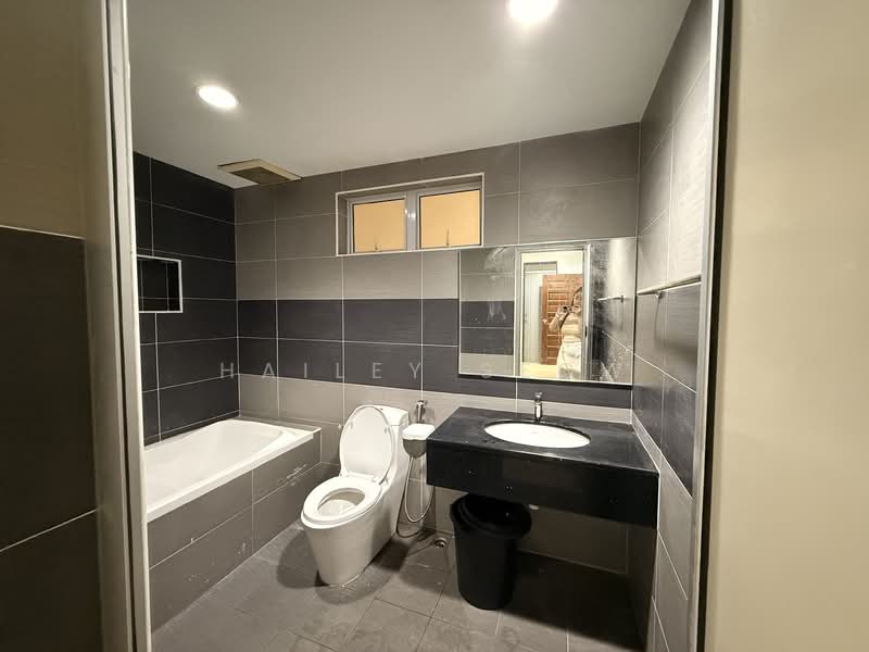 Terraced House for Rent in Bukit Jelutong (Shah Alam) - Hailey Seow - Bathroom - PropertyGuru.com.my