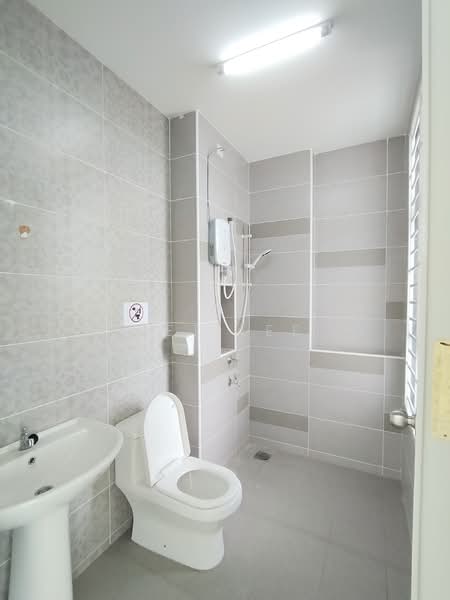 2-storey Terraced House for Rent in Skudai (Johor) - Jet Lee - Bathroom - PropertyGuru.com.my