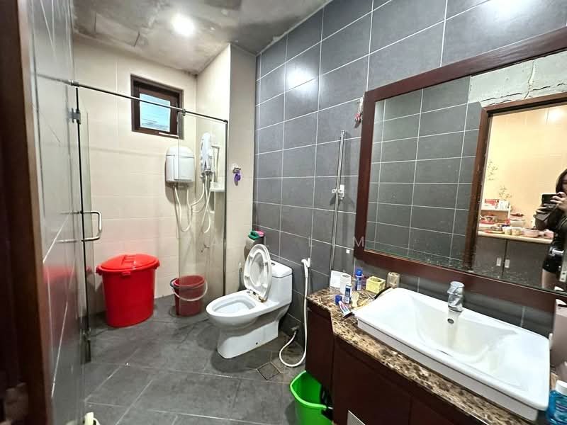 Cluster House for Sale in Taman Austin Heights (Tebrau) - Karl Lim - Bathroom - PropertyGuru.com.my
