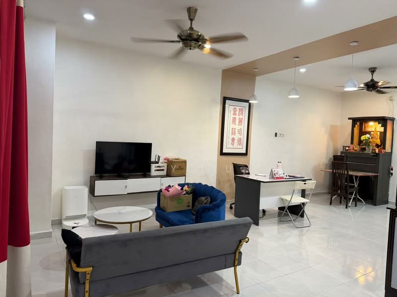 2-storey Terraced House for Sale in Taman Bukit Kecil (Bukit Mertajam) - KY Wu - Living Room - PropertyGuru.com.my