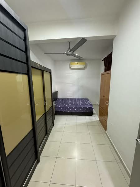 Rumah Teres 2 Tingkat untuk Disewa di Taman Daya (Johor Bahru) - June Chong - Bedroom - PropertyGuru.com.my
