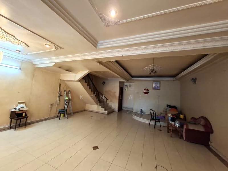 Rumah Teres 2-Tingkat untuk Dijual di Taman Wahyu (Batu Caves) - Ken Lai - Living Room - PropertyGuru.com.my