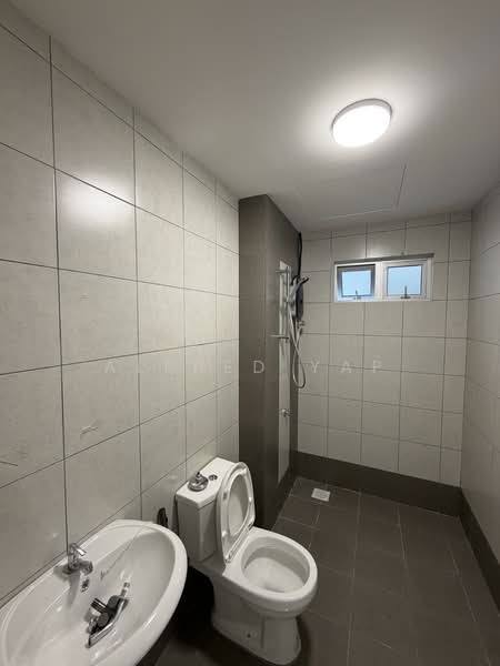 Servis Apartment untuk Disewa di One 49 Residence - Alfred Yap - Bathroom - PropertyGuru.com.my