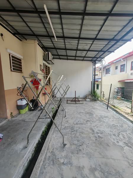 Terraced House for Sale in Seri Kembangan (Selangor) - Vince Lim - Exterior - PropertyGuru.com.my