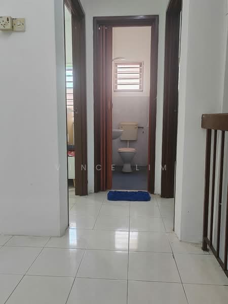 Terraced House for Sale in Seri Kembangan (Selangor) - Vince Lim - Corridor - PropertyGuru.com.my