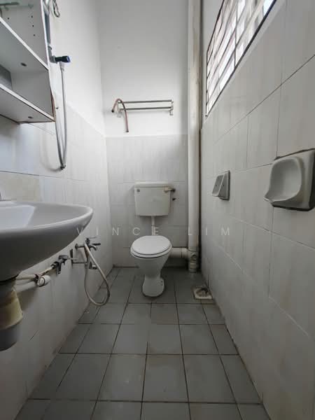Terraced House for Sale in Seri Kembangan (Selangor) - Vince Lim - Bathroom - PropertyGuru.com.my