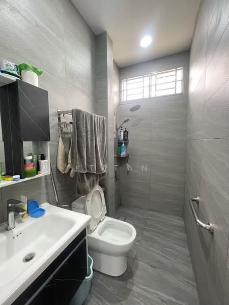 1-storey Terraced House for Sale in Bandar Baru Permas Jaya (Permas Jaya) - KT Tan - Bathroom - PropertyGuru.com.my