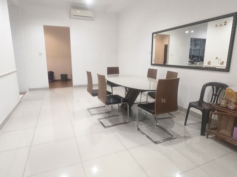 Rumah Berkembar untuk Dijual di Setia Damai (Setia Alam) - Candee Tan - Dining Room - PropertyGuru.com.my