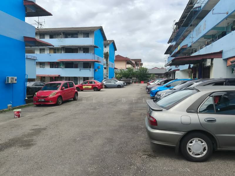 Flat for Rent at Flat Taman Ungku Tun Aminah - Bee Bee - Exterior - PropertyGuru.com.my