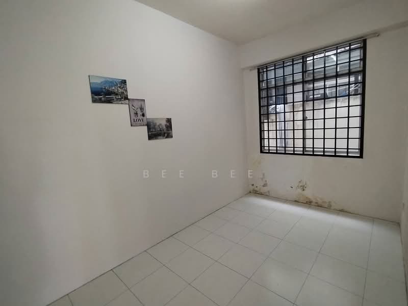 Flat for Rent at Flat Taman Ungku Tun Aminah - Bee Bee - Interior - PropertyGuru.com.my