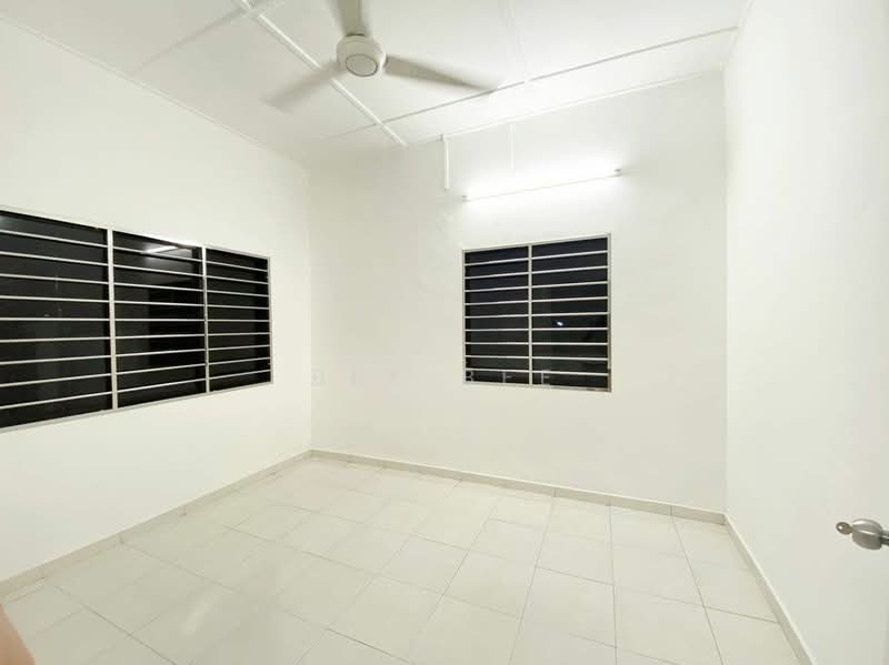 Flat for Rent at Flat Taman Ungku Tun Aminah - Bee Bee - Interior - PropertyGuru.com.my