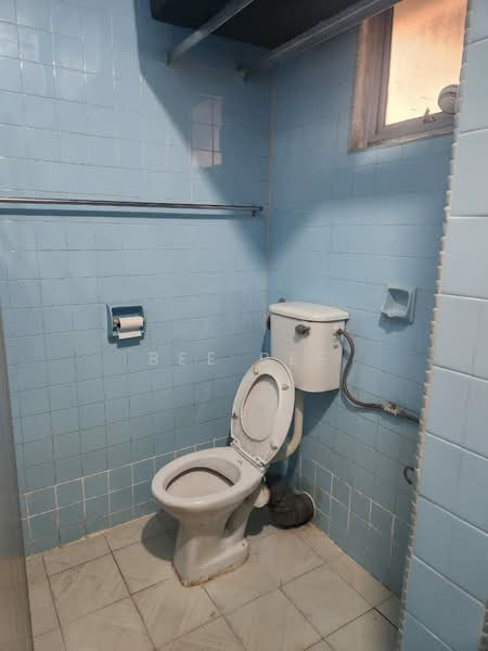 Flat for Rent at Flat Taman Ungku Tun Aminah - Bee Bee - Bathroom - PropertyGuru.com.my