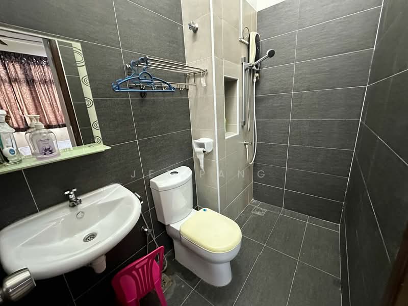 2-storey Terraced House for Sale in Johor Bahru (Johor) - Jet Pang - Bathroom - PropertyGuru.com.my