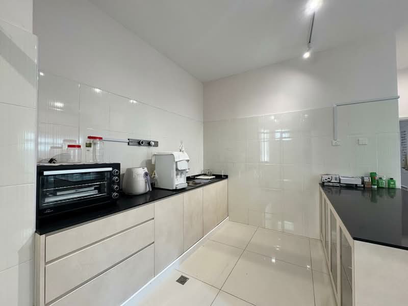Semi-Detached House for Sale in Bandar Dato Onn (Tebrau) - Karl Lim - Kitchen - PropertyGuru.com.my