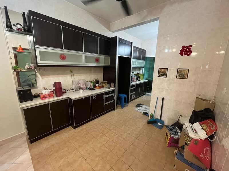 2-storey Terraced House for Sale in Cheras (Selangor) - Jeffrey Pang - Kitchen - PropertyGuru.com.my