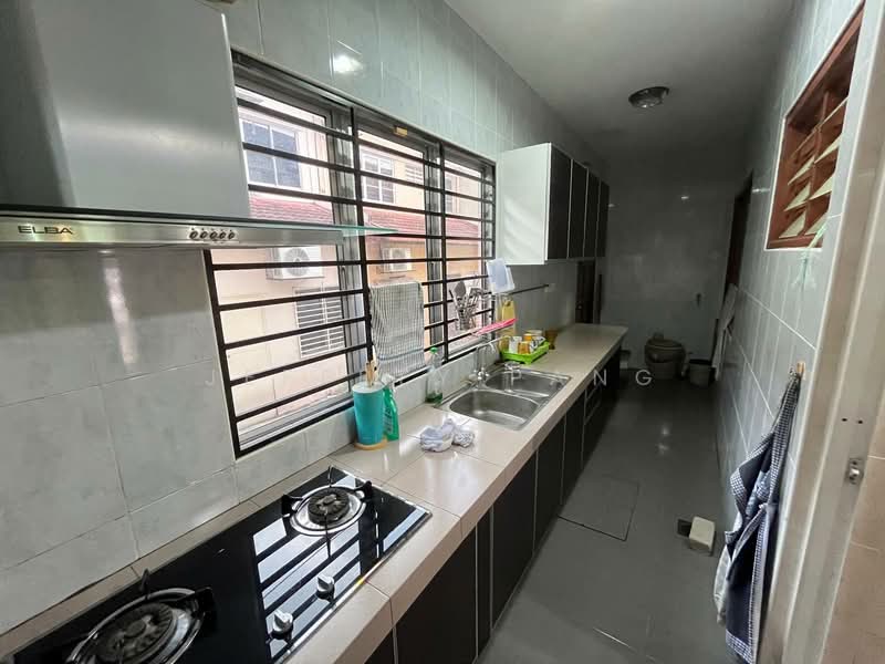 2-storey Terraced House for Sale in Cheras (Selangor) - Jeffrey Pang - Kitchen - PropertyGuru.com.my