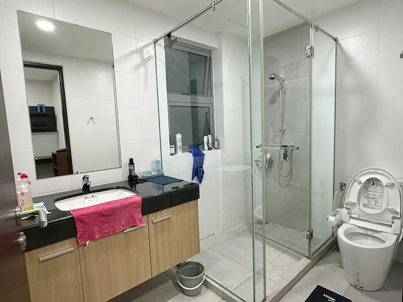 Apartment for Sale at Molek Pine 3 - Shi Ting - Bathroom - PropertyGuru.com.my