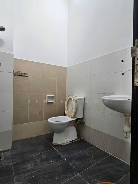 2-storey Terraced House for Sale in Taman Setia Indah (Tebrau) - Jensen Goh - Bathroom - PropertyGuru.com.my