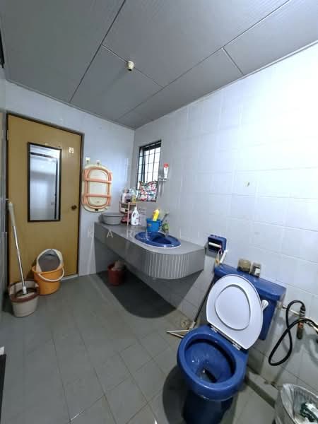 Rumah Teres 2 Tingkat untuk Dijual di Taman Century (Johor Bahru) - Karl Lim - Bathroom - PropertyGuru.com.my