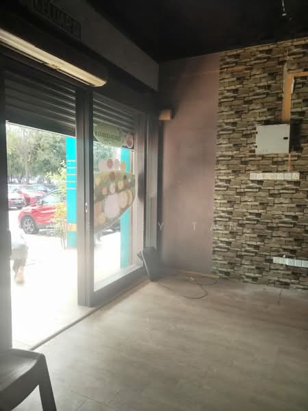 Shop for Sale in Taman Merdeka Permai (Batu Berendam) - Wesley Tan - Interior - PropertyGuru.com.my