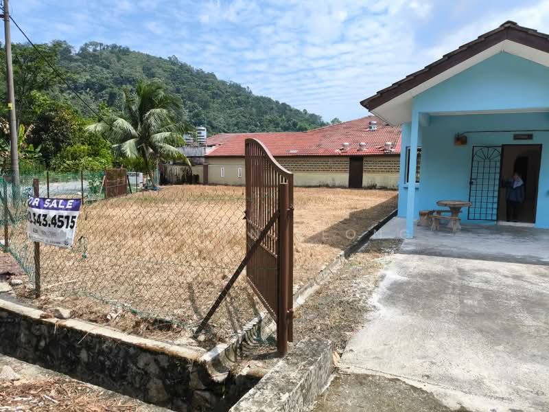 Bungalow for Sale in Serendah (Selangor) - Ng Hon Keong - Exterior - PropertyGuru.com.my