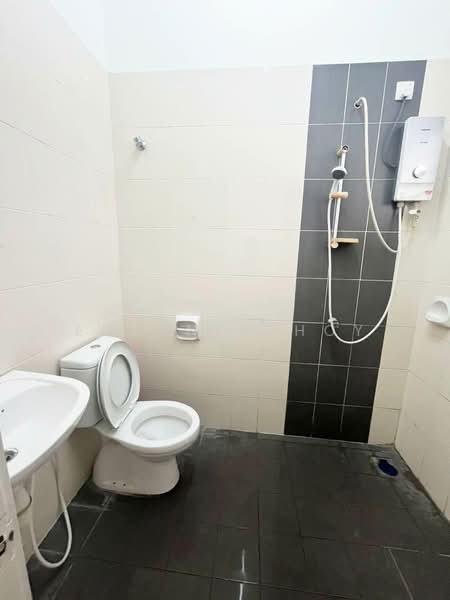 2-storey Terraced House for Rent in Setia Ecohill (Semenyih) - Eugene Choy - Bathroom - PropertyGuru.com.my