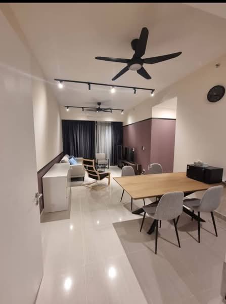 Servis Apartment untuk Disewa di Senada Residence @ KLGCC Resort - Amy Yip - Living Room - PropertyGuru.com.my