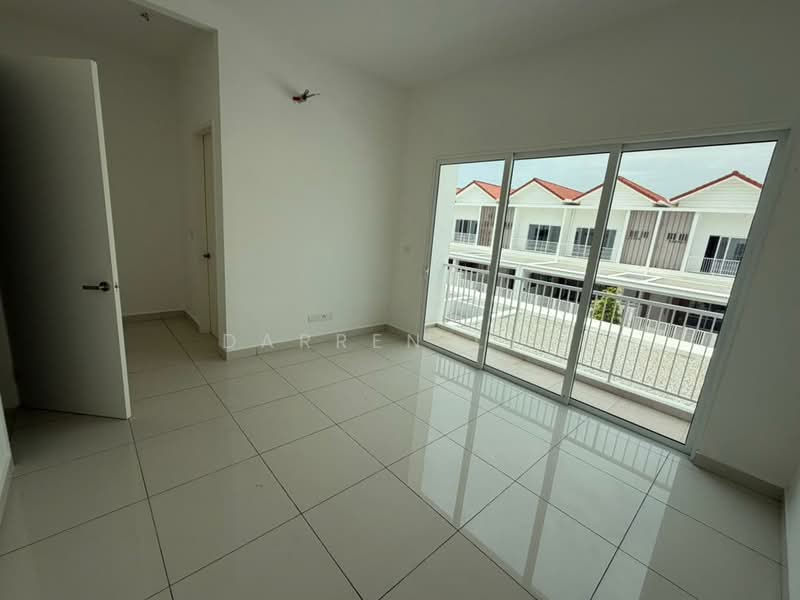 2-storey Terraced House for Sale in Aspen Vision City (Batu Kawan) - Darren Lye - Balcony - PropertyGuru.com.my