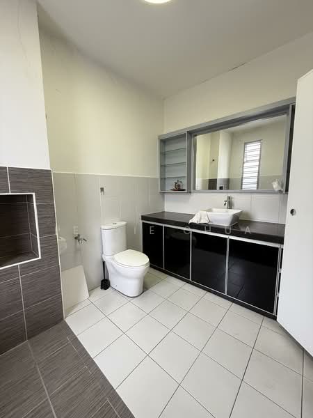 Rumah Teres 2 Tingkat untuk Dijual di Setia Tropika (Johor Bahru) - Peggie Chua - PropertyGuru.com.my