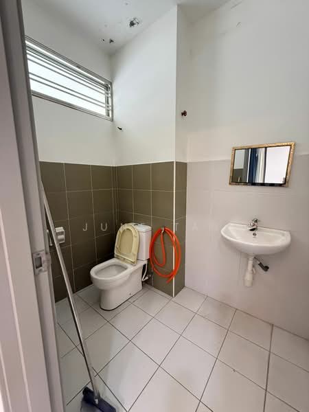 2-storey Terraced House for Sale in Setia Tropika (Johor Bahru) - June Tan - Bathroom - PropertyGuru.com.my