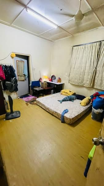 Rumah Teres 2 Tingkat untuk Dijual di Taman Bukit Kempas (Tampoi) - Ruby Tan - Bedroom - PropertyGuru.com.my