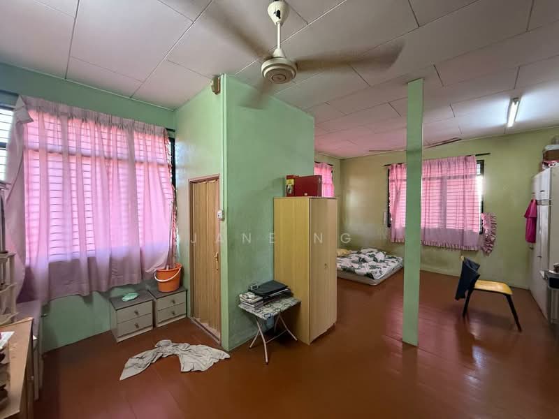 1.5-storey Terraced House for Sale in Taman Chai Leng (Perai) - Jane Ng - Bedroom - PropertyGuru.com.my
