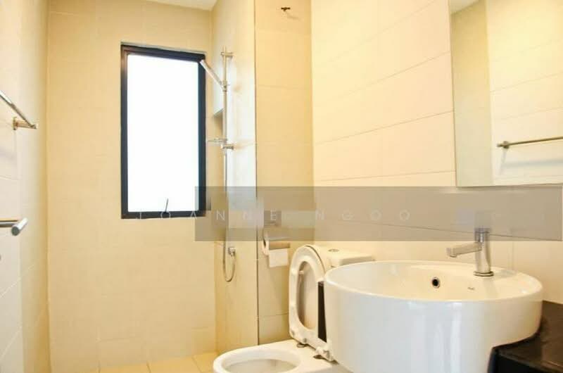 Servis Apartment untuk Dijual di Residences @ 1 Tebrau - Joanne Ngoo - Bathroom - PropertyGuru.com.my