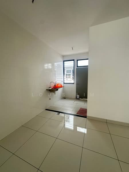 Rumah Teres 2 Tingkat untuk Dijual di Johor Bahru (Johor) - Louis Lim - Kitchen - PropertyGuru.com.my