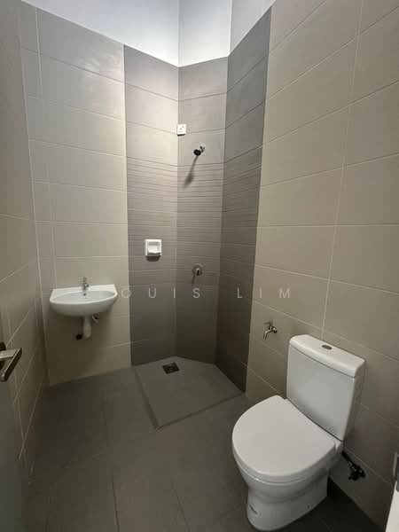 Rumah Teres 2 Tingkat untuk Dijual di Johor Bahru (Johor) - Louis Lim - Bathroom - PropertyGuru.com.my
