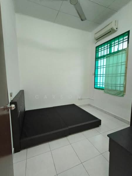 Rumah Teres 1 Tingkat untuk Dijual di Taman Bestari Indah (Ulu Tiram) - Carson . - Bedroom - PropertyGuru.com.my