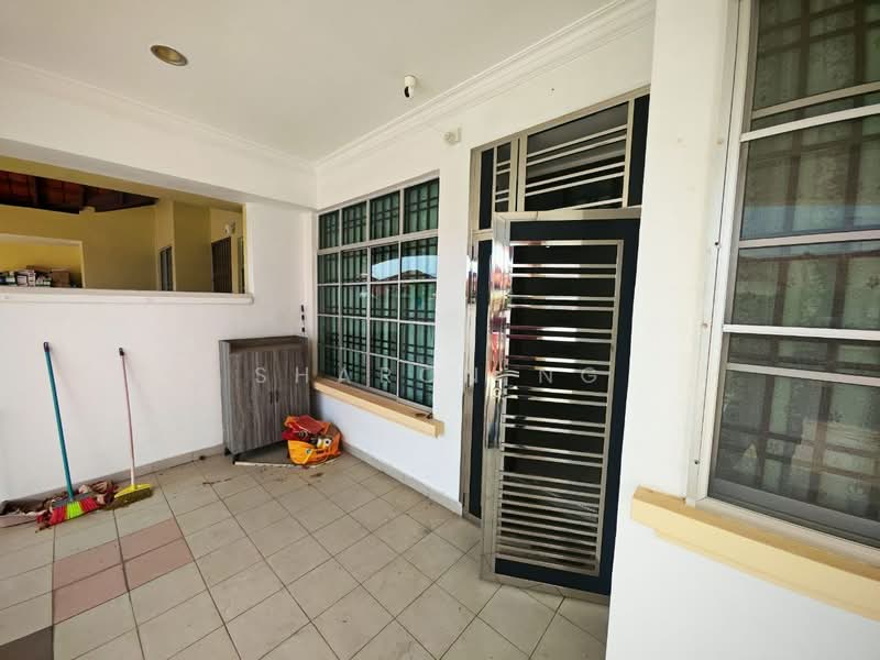 Rumah Teres 1 Tingkat untuk Dijual di Taman Impian Emas (Skudai) - Sharon Ng - Entrance - PropertyGuru.com.my