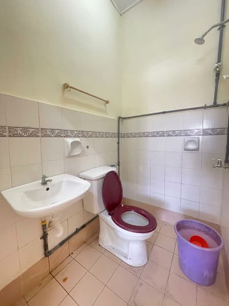 1-storey Terraced House for Rent in Taman Sungai Kapar Indah (Kapar) - Hao Kai Khaw - Bathroom - PropertyGuru.com.my