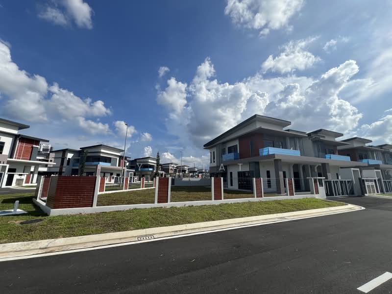 Rumah Berkembar untuk Dijual di Bandar Uda Utama (Johor Bahru) - Yik Tat - Exterior - PropertyGuru.com.my