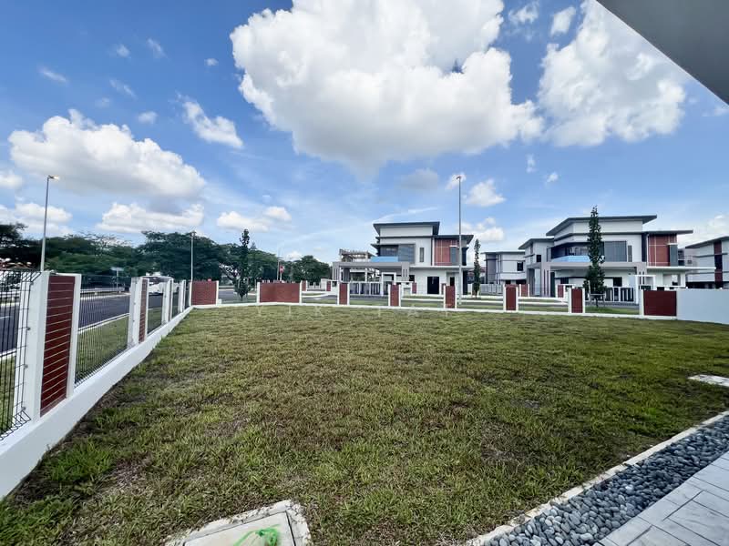 Rumah Berkembar untuk Dijual di Bandar Uda Utama (Johor Bahru) - Yik Tat - Exterior - PropertyGuru.com.my
