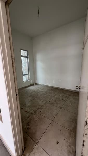 For Sale - Cluster House @ Taman Kempas Utama