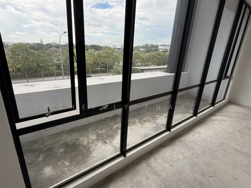 Shop / Office for Rent in Taman Setia Indah (Tebrau) - Sheirly Puah - Balcony - PropertyGuru.com.my